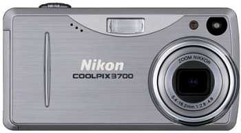 Nikon Coolpix 3700: Ocelově chladný klenot