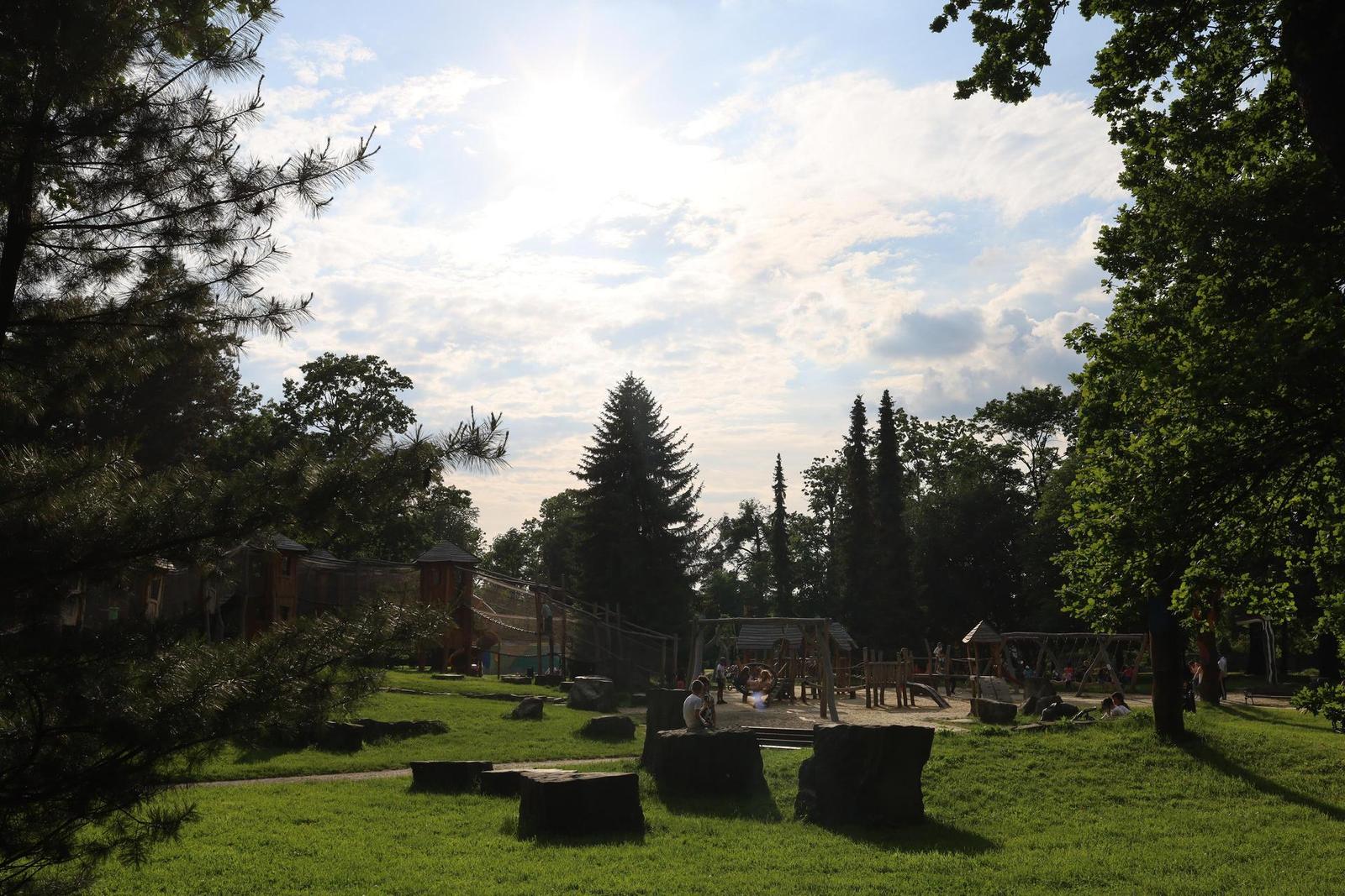 Canon EF 35mm f/2 IS USM