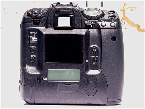 Zrcadla minulosti: historie Pentax DSLR