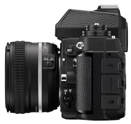 Retro zrcadlovka Nikon Df