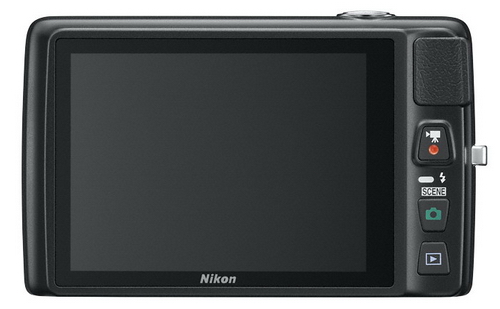 Malý Nikon Coolpix S4400 dostal také 20MPx snímač