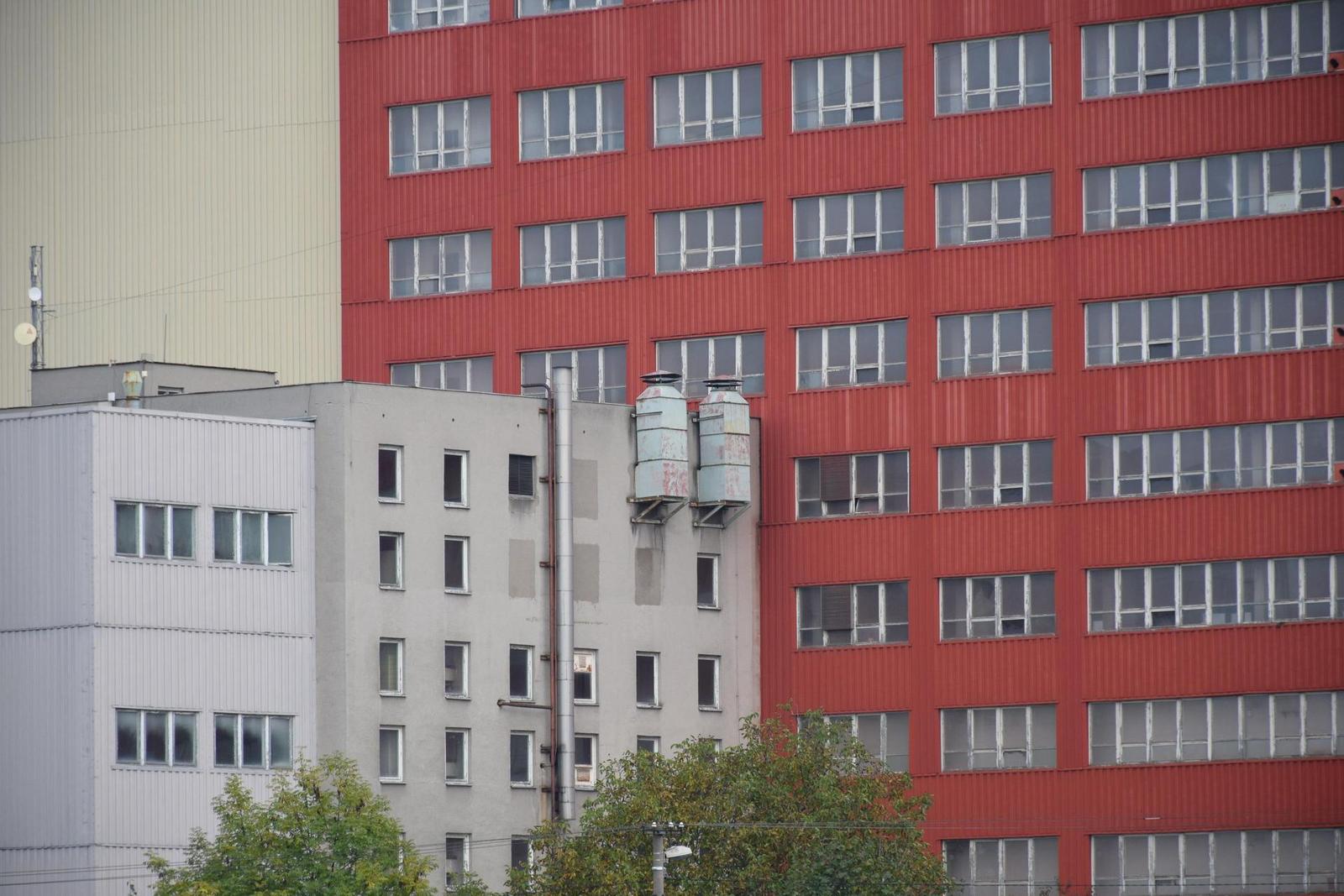 1" vs. APS-C: Sony RX10 vs. Nikon D3300+18-140mm