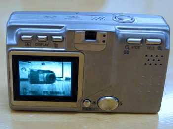 CeBIT 2004: Konica Minolta předvedla i plavky