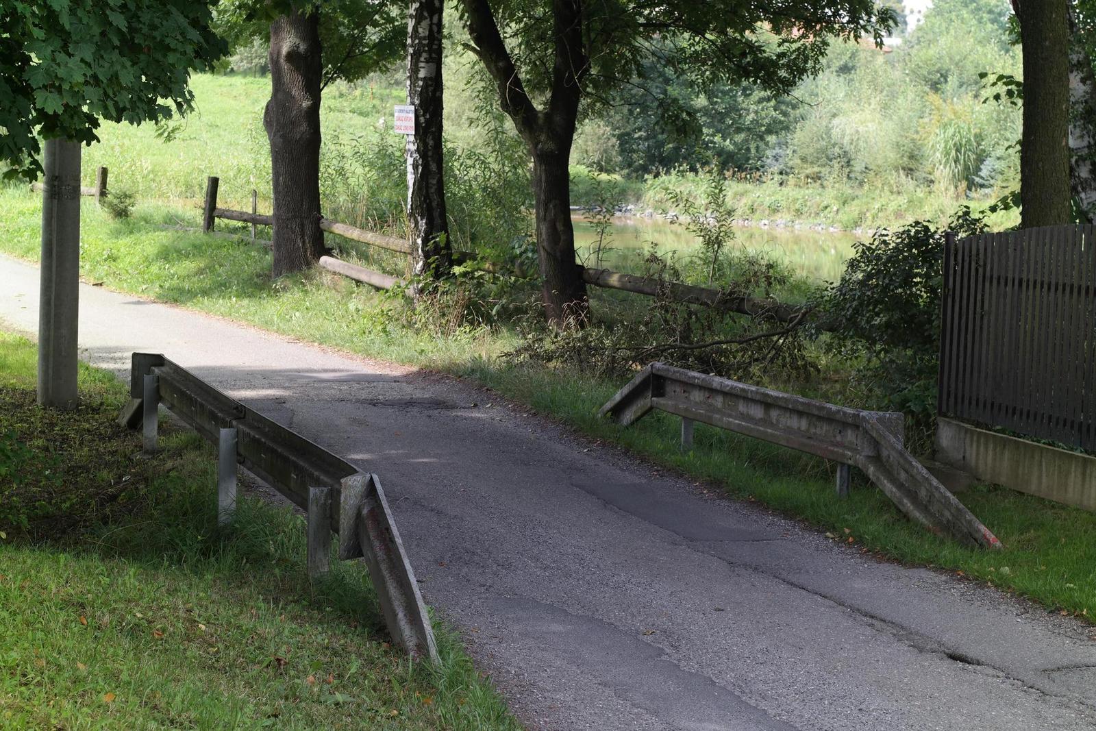 Olympus OM G.Zuiko 50mm f/1.4 "silver-nose"