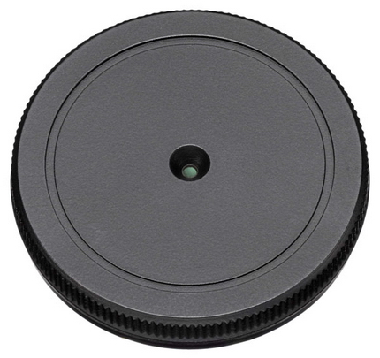 Pentax chystá nový externí blesk a objektiv ve formě krytka těla