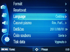 Samsung WB700: schopná šedá myška