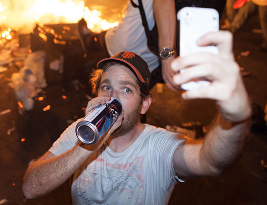 Beer, fire, selfie - San Francisco Giants World Series 2014 celebration