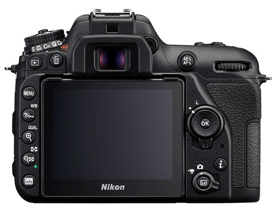 Nikon D7500 displej