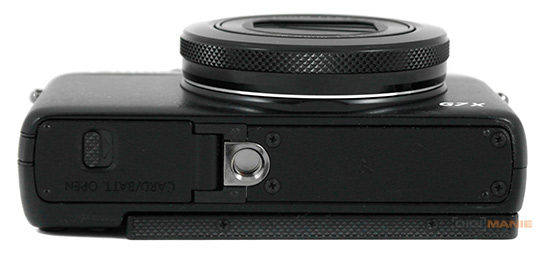 Canon PowerShot G7 X spodní strana