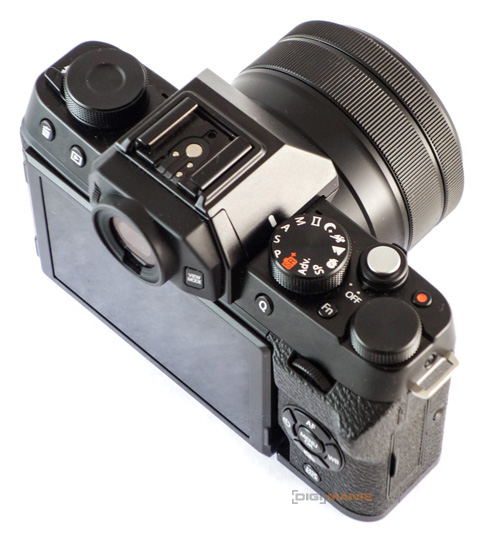 Fujifilm X-T100 ovládací prvky