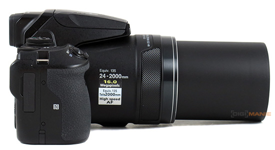 Nikon Coolpix P900 pravá strana