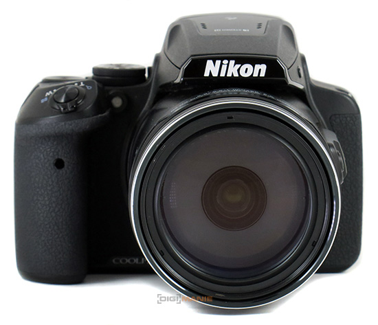 Nikon Coolpix P900 přední strana