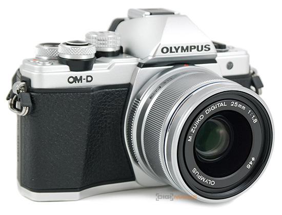 Olympus M.Zuiko Digital 25mm F1.8 na OM-D E-M10 Mark II