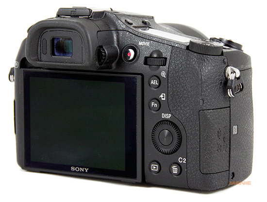 Sony Cyber-shot RX10 II zadní ovládací prvky